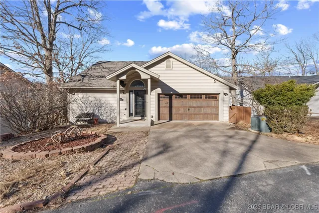 $1,000,000 | 1761 Seagull Court, Osage Beach, MO 65065