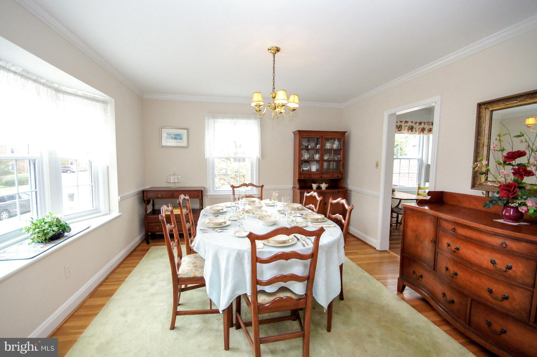 66 Dungarrie Road Baltimore, MD 21228 - Photo 4 of 17 Dining Room