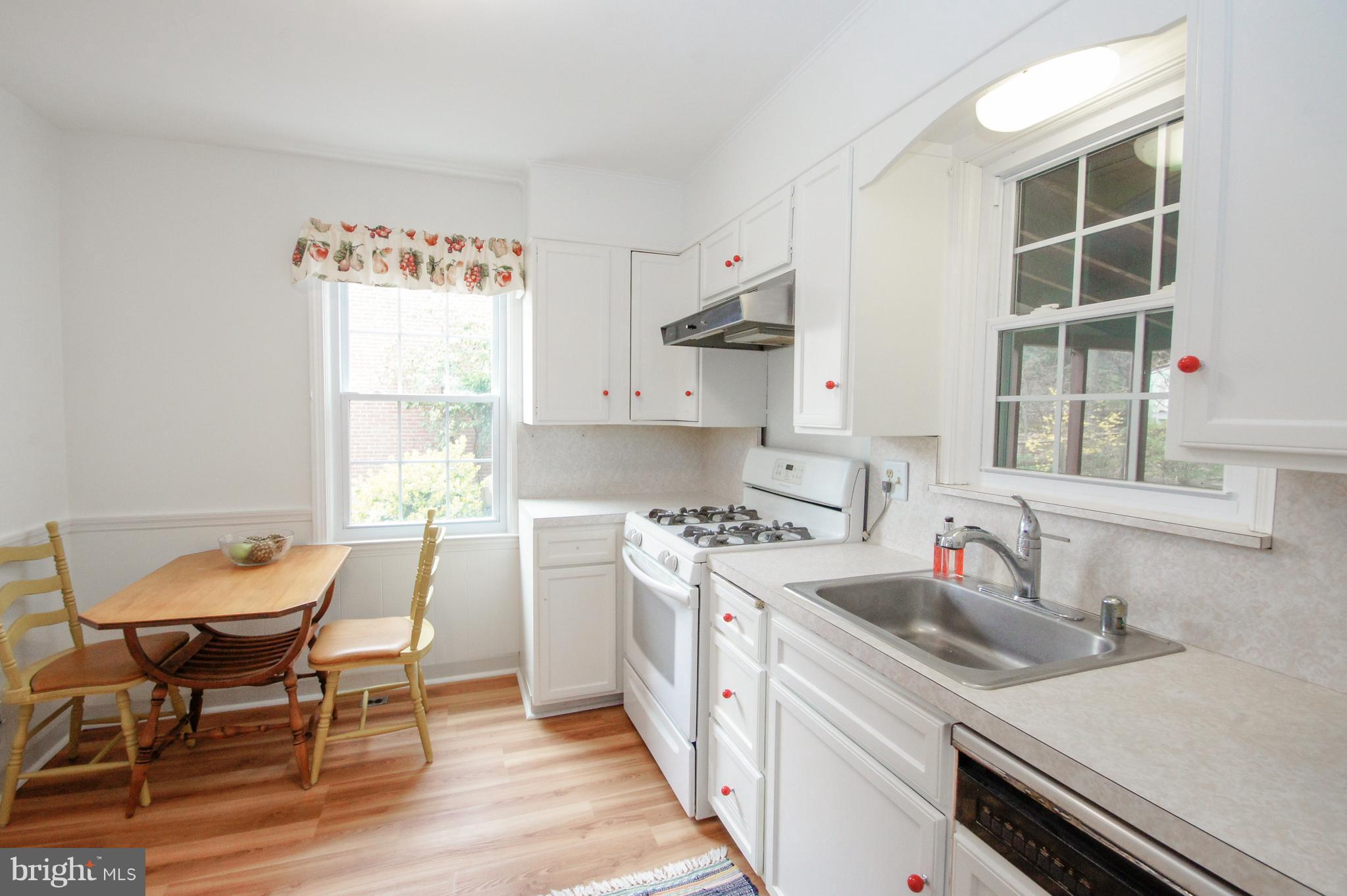 66 Dungarrie Road Baltimore, MD 21228 - Photo 7 of 17 Kitchen