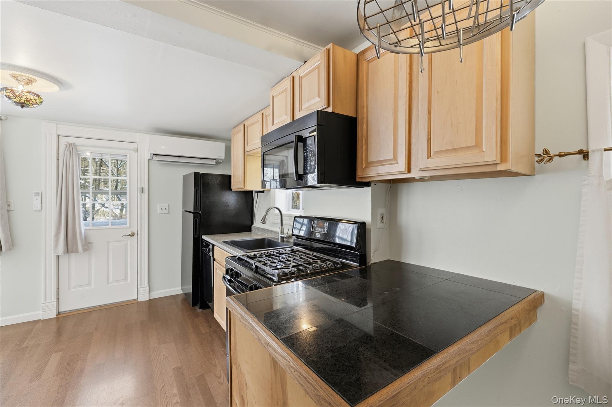 265 Oakland Valley Road Cuddebackville, NY 12729 - Photo 19 of 37