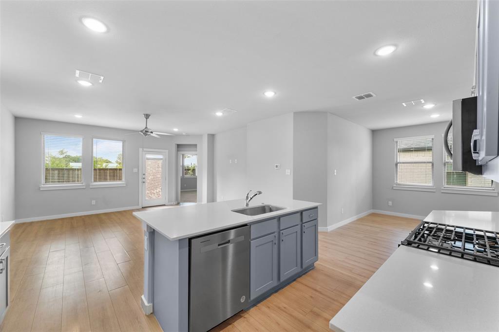 124 Mandarin Street Forney, TX 75126 - Photo 10 of 31