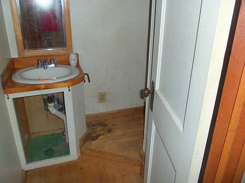 359 Fosters Point Road West Bath, ME 04530 - Photo 10 of 14 Bathroom.