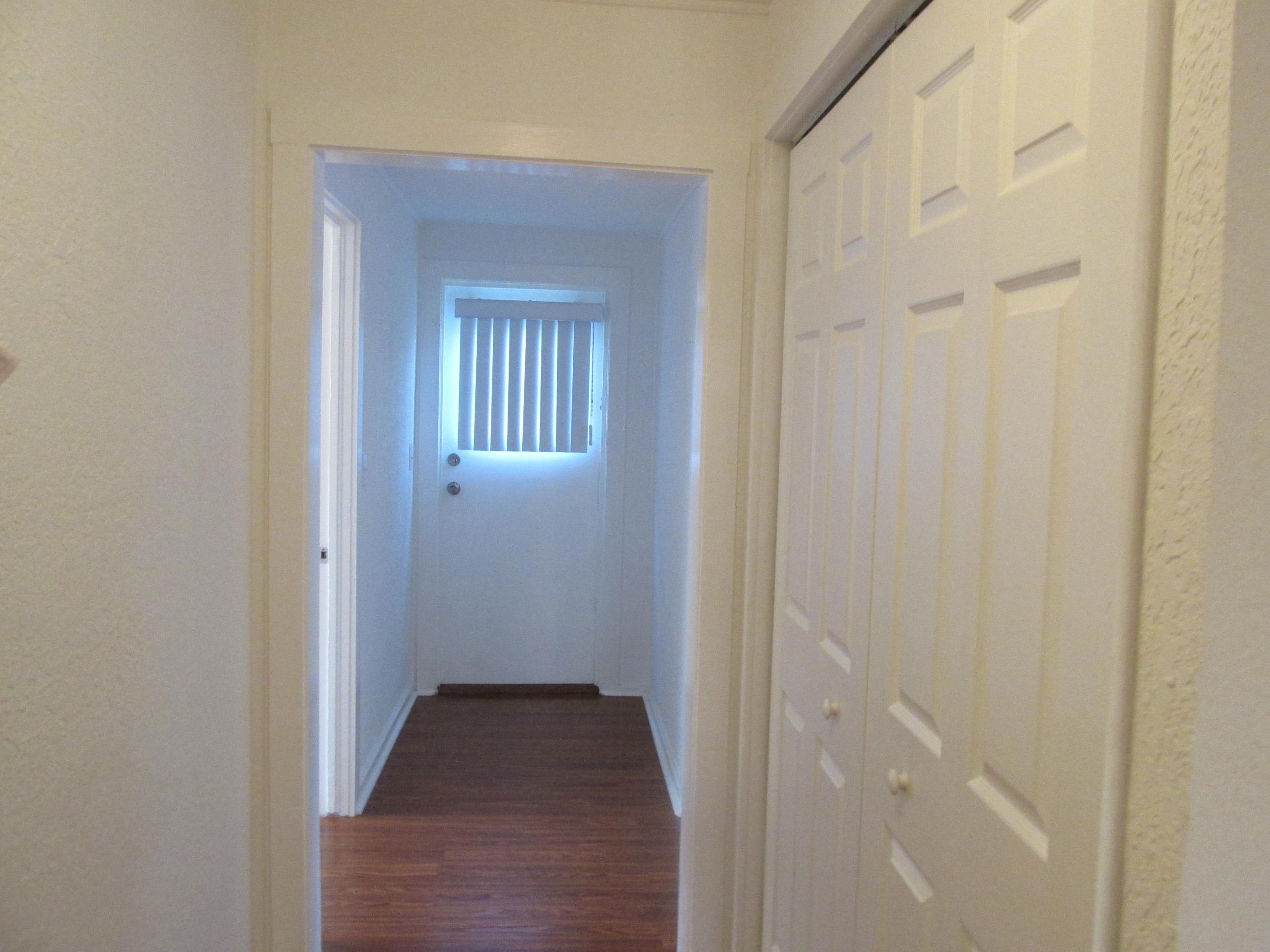 525 Mayflower Road West Palm Beach, FL 33405 - Photo 17 of 27 IMG_1626