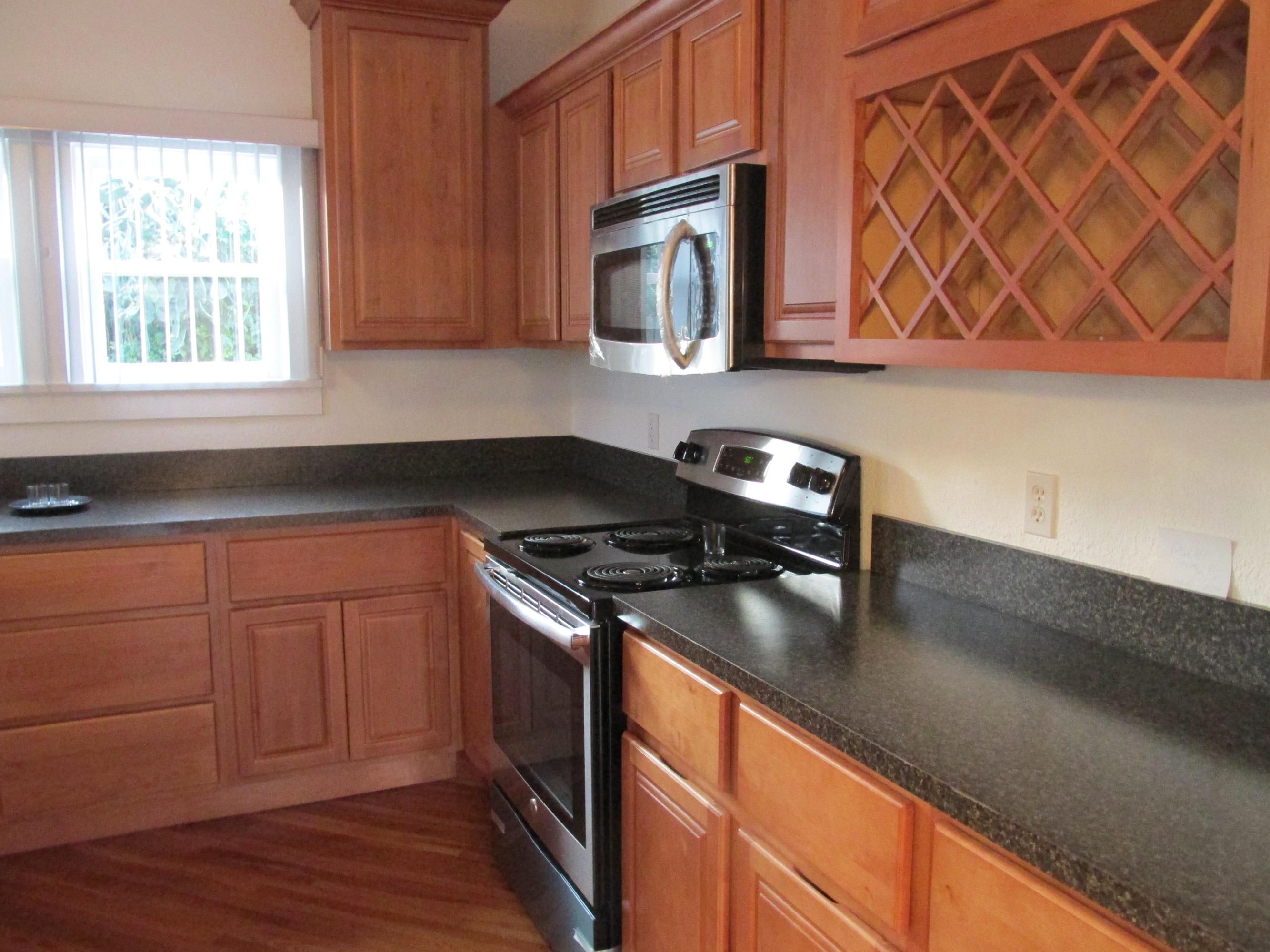525 Mayflower Road West Palm Beach, FL 33405 - Photo 7 of 27 IMG_1616
