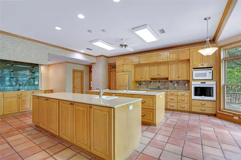 $2,247,000 | 400 East Blanco Bend Drive, Wimberley, TX 78676