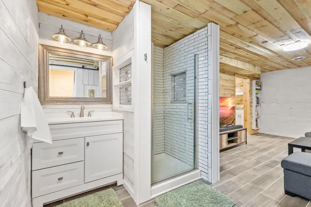 $315,000 | 6828 Corvallis Avenue North, Crystal, MN 55428