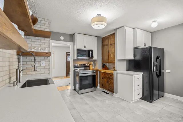 $315,000 | 6828 Corvallis Avenue North, Crystal, MN 55428