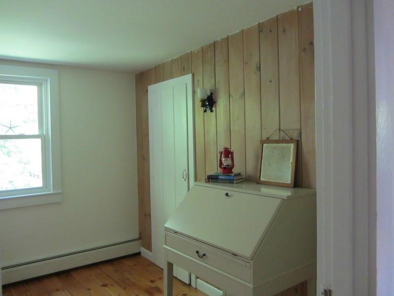 89 Lakeview Road Boothbay Harbor, ME 04575 - Photo 2 of 28 Den. Currently set up as a den but...
