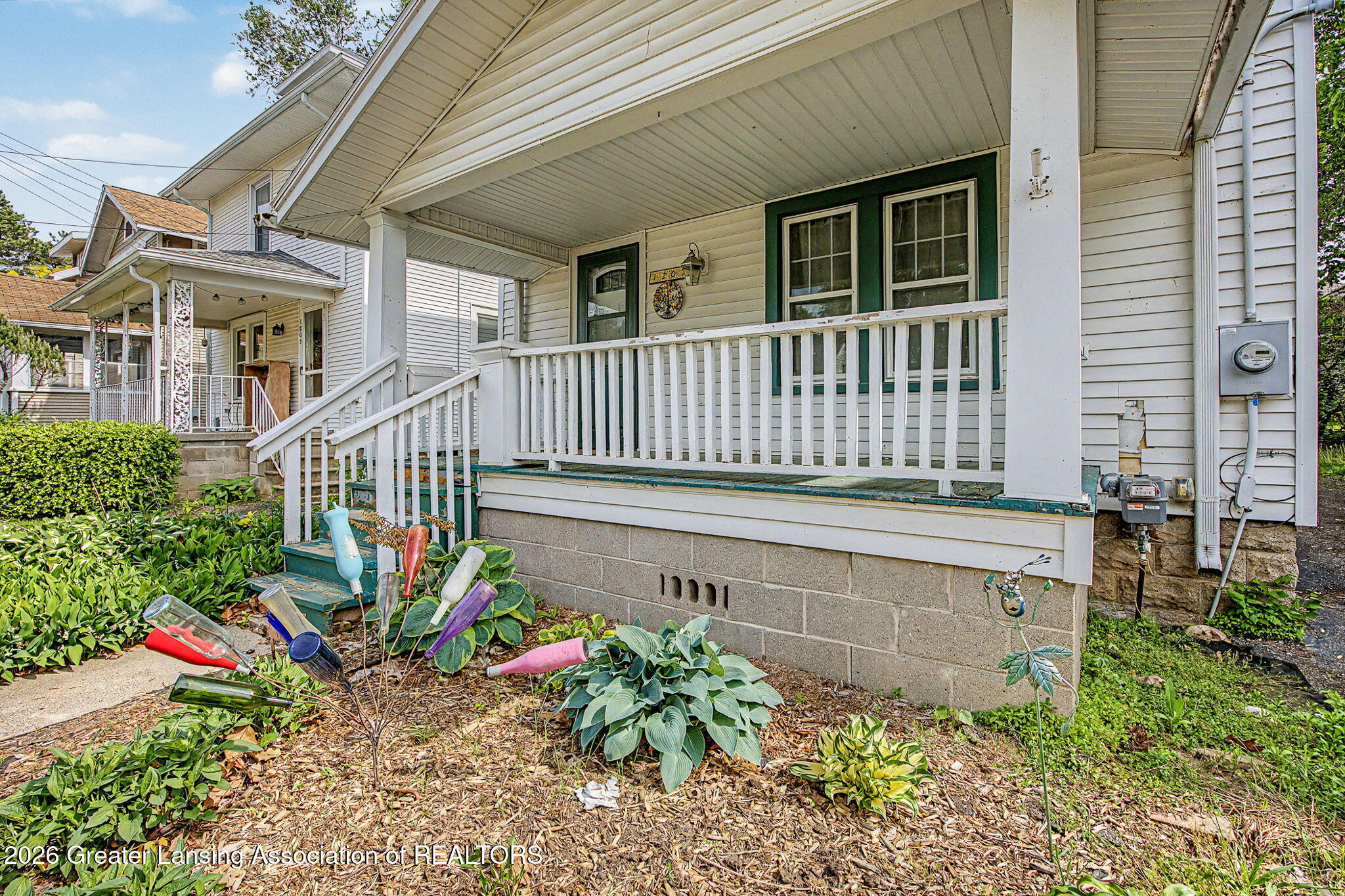 1207 Edward Street Lansing, MI 48910 - Photo 3 of 29 36-web-or-mls-CQ1A2324