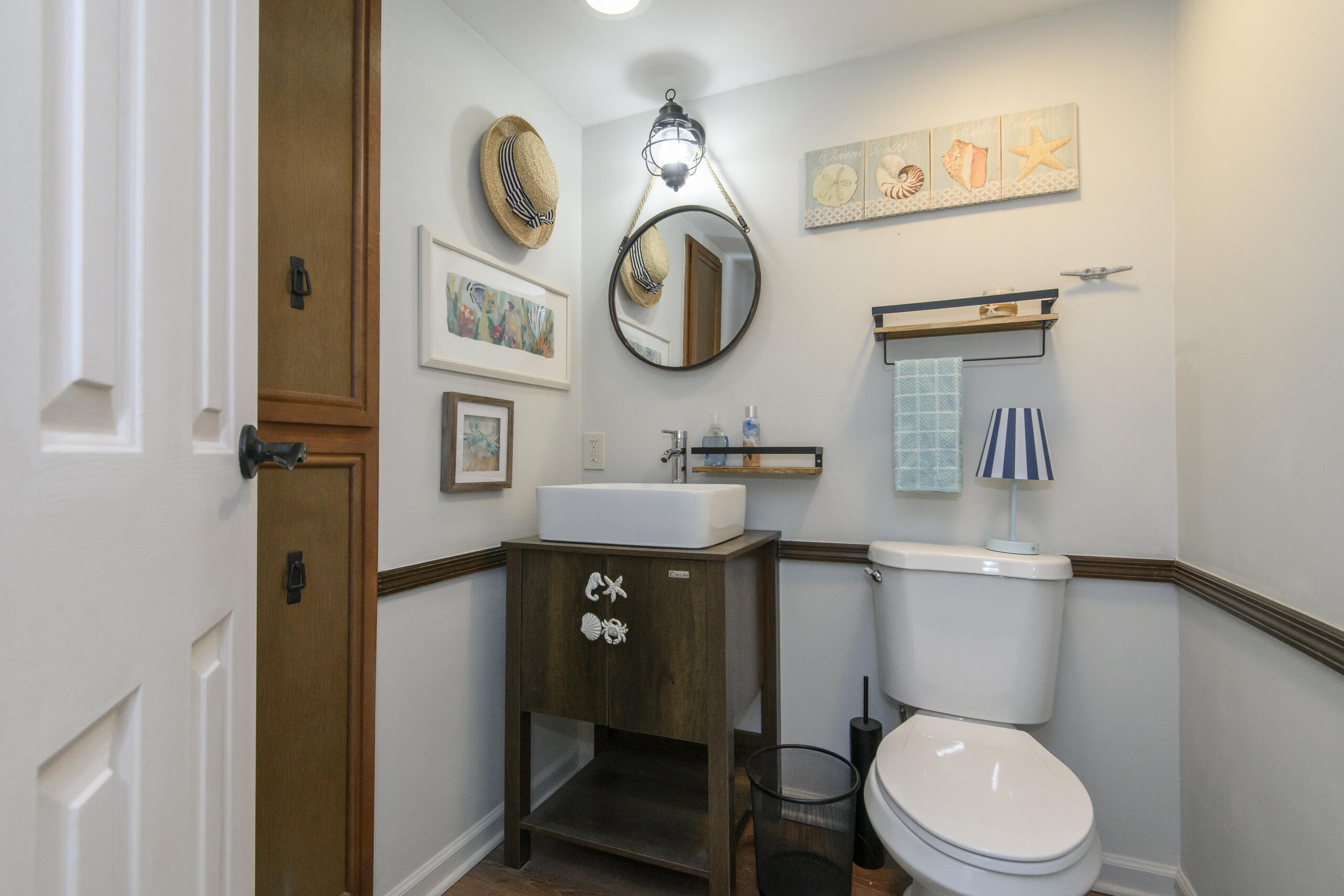 N67-w32480 Wildwood Point Road Merton, WI 53029 - Photo 13 of 35 Half bath in lower