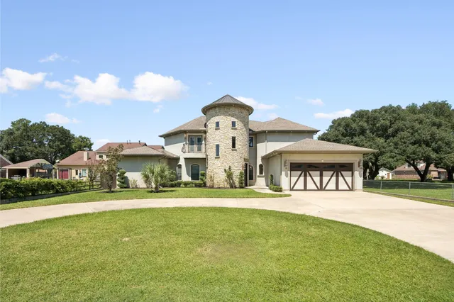 $825,000 | 5912 T Street, Katy, TX 77493
