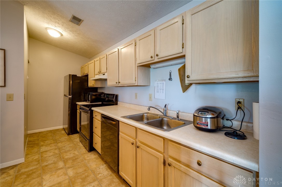 6641 Hedington Square, Unit 7 Centerville, OH 45459 - Photo 9 of 20