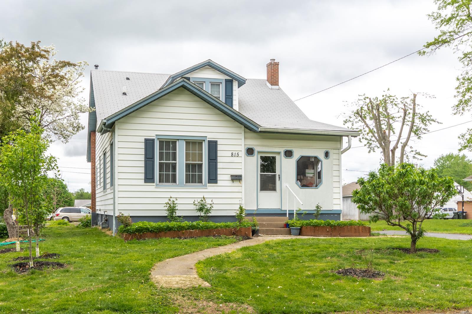 815 South Rapp Avenue Columbia, IL 62236 - Photo 1 of 36 Gallery Image 1
