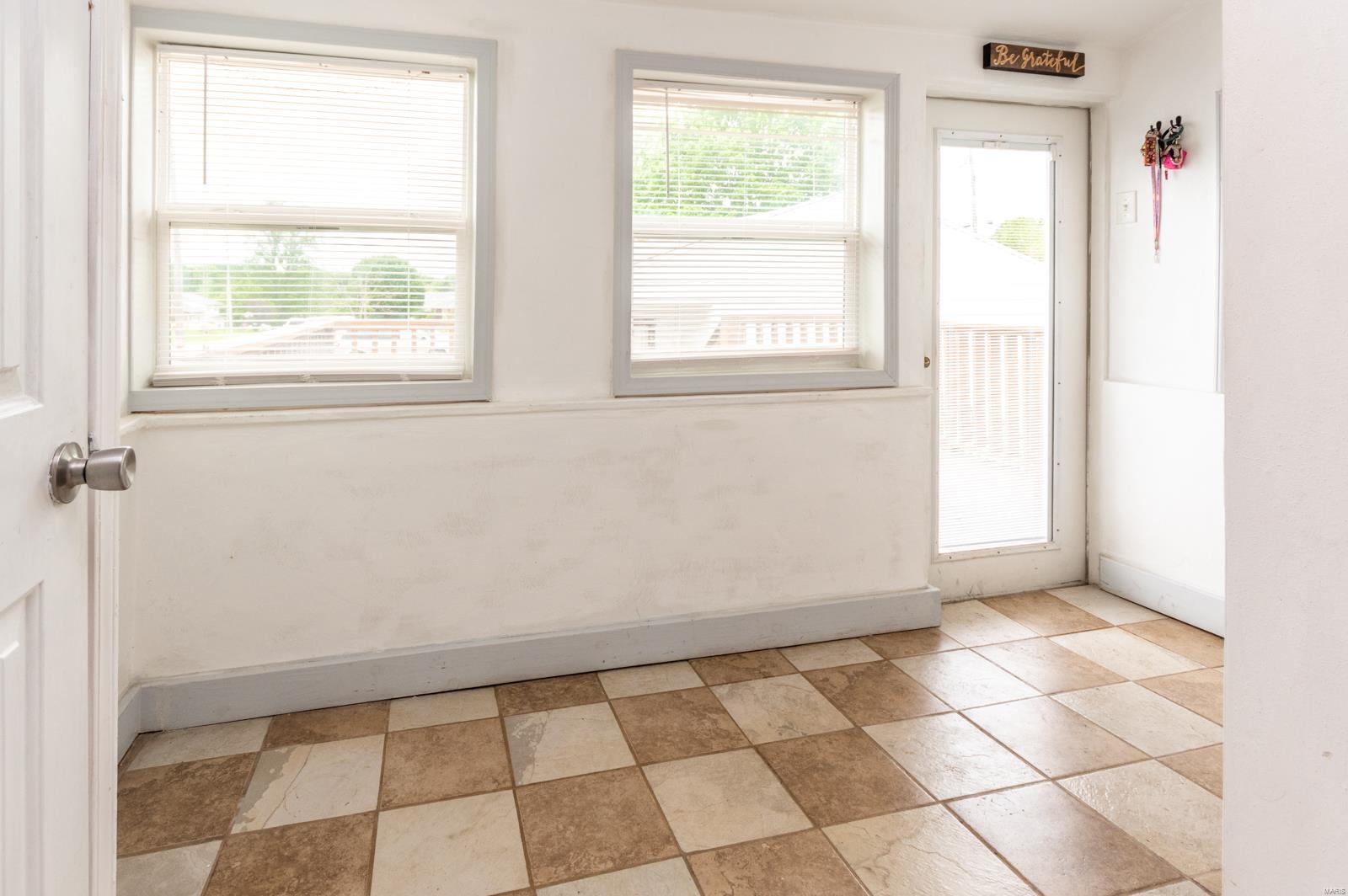 815 South Rapp Avenue Columbia, IL 62236 - Photo 17 of 36 Gallery Image 17