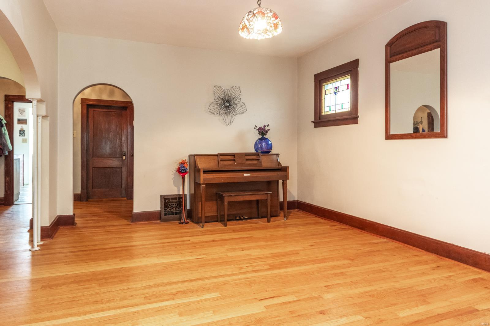 815 South Rapp Avenue Columbia, IL 62236 - Photo 4 of 36 Gallery Image 4