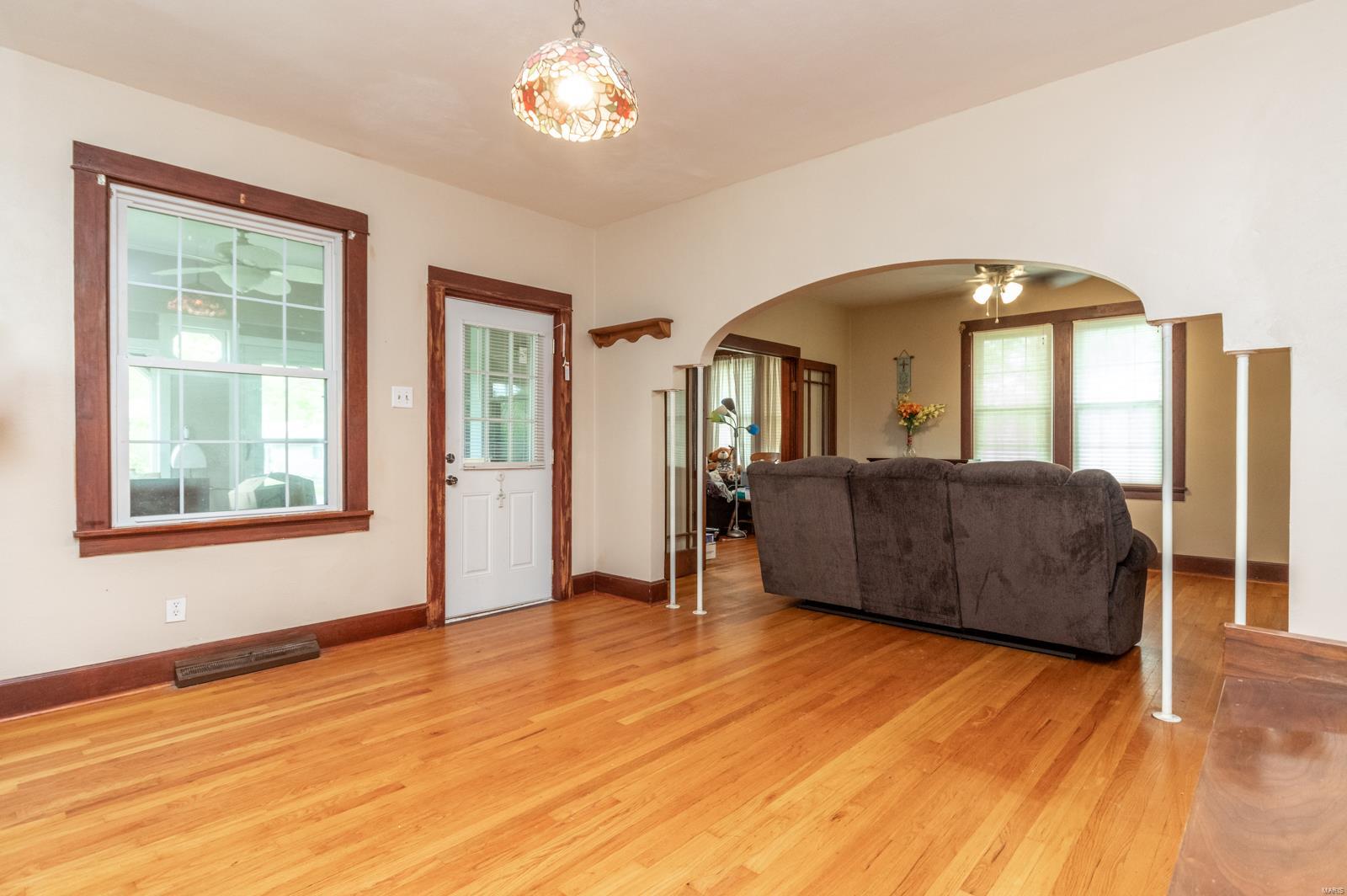 815 South Rapp Avenue Columbia, IL 62236 - Photo 6 of 36 Gallery Image 6