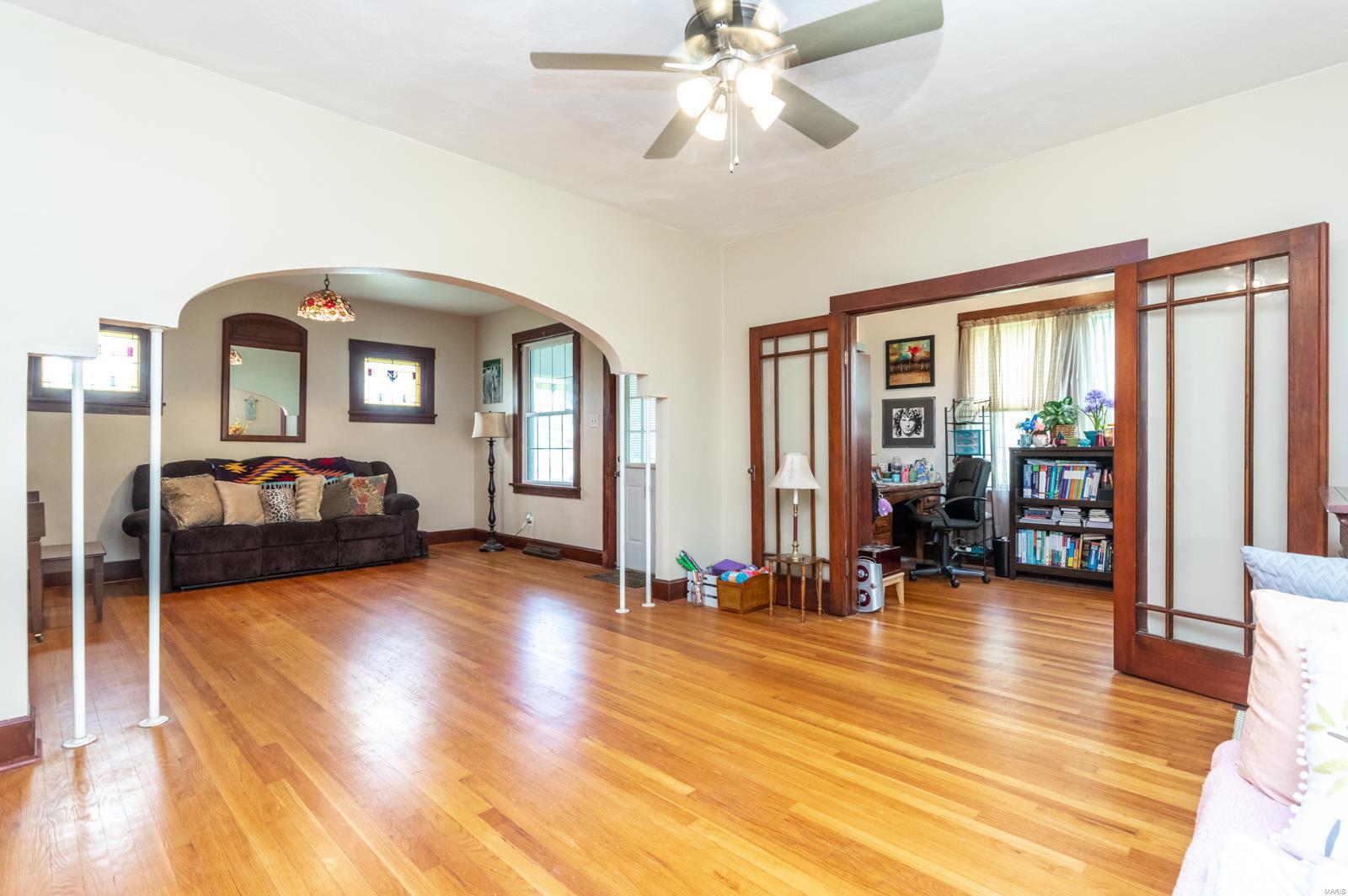 815 South Rapp Avenue Columbia, IL 62236 - Photo 9 of 36 Gallery Image 9