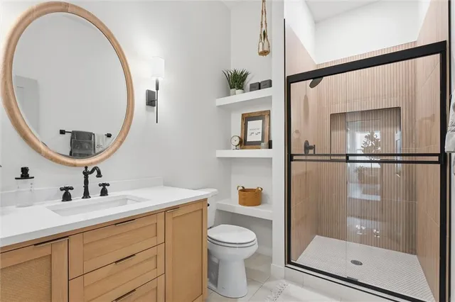 $799,900 | 7604 Northeast 103rd Terrace, Kansas City, MO 64157