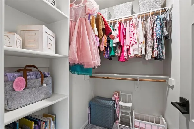 $799,900 | 7604 Northeast 103rd Terrace, Kansas City, MO 64157