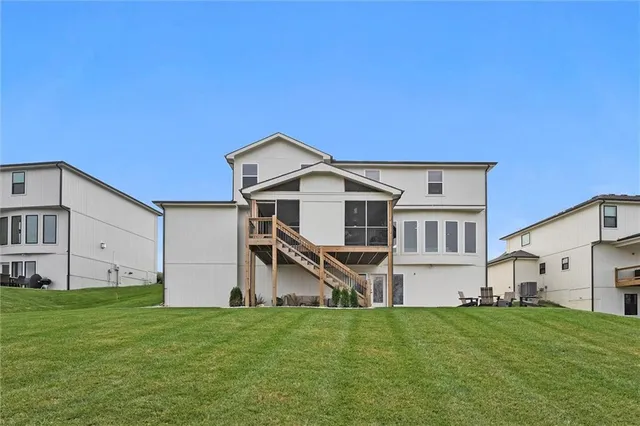 $799,900 | 7604 Northeast 103rd Terrace, Kansas City, MO 64157