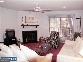 172 Valley Stream Lane Wayne, PA 19087 - Photo 4 of 8
