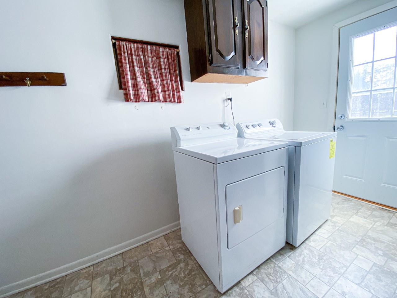 516 Rhodes Street Pinconning, MI 48650 - Photo 3 of 11
