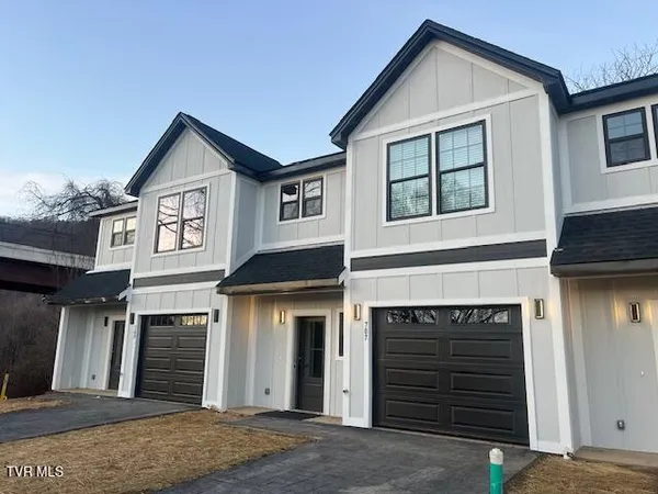 $285,000 | 709 North Main Avenue, Unit 4, Erwin, TN 37650