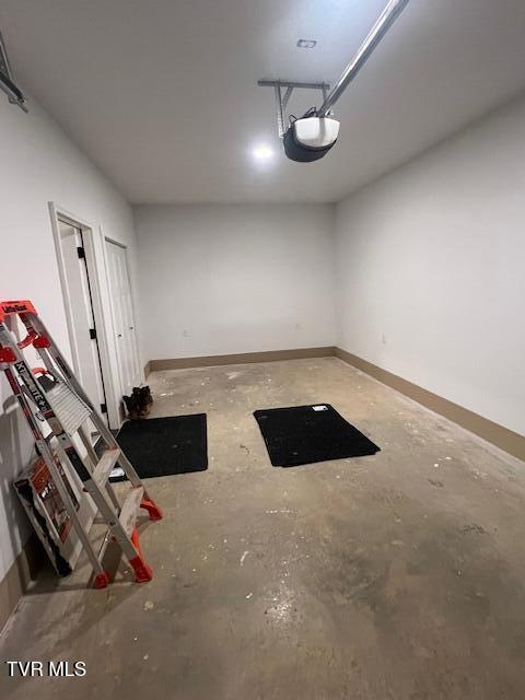 709 North Main Avenue, Unit 4 Erwin, TN 37650 - Photo 17 of 23 IMG_3781