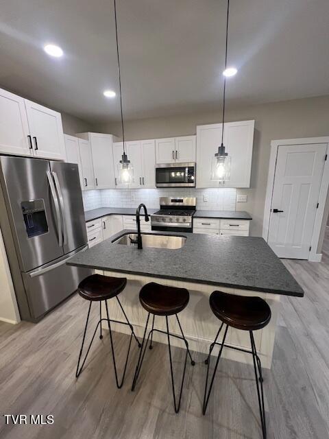 709 North Main Avenue, Unit 4 Erwin, TN 37650 - Photo 5 of 23 Condo 1c