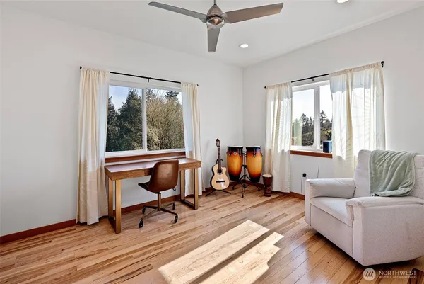 $865,000 | 3040 Classic Avenue Northeast, Bremerton, WA 98310