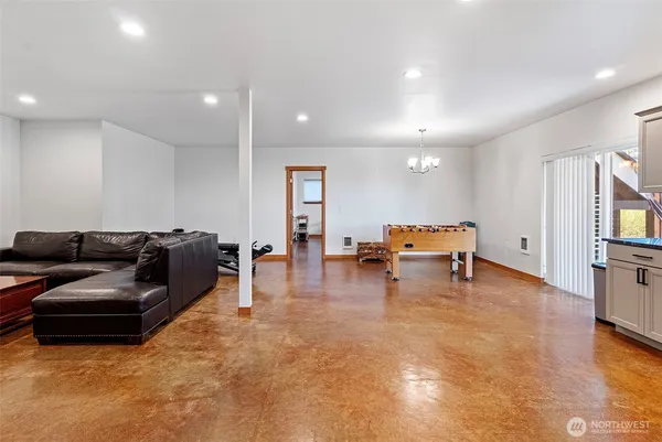 $865,000 | 3040 Classic Avenue Northeast, Bremerton, WA 98310