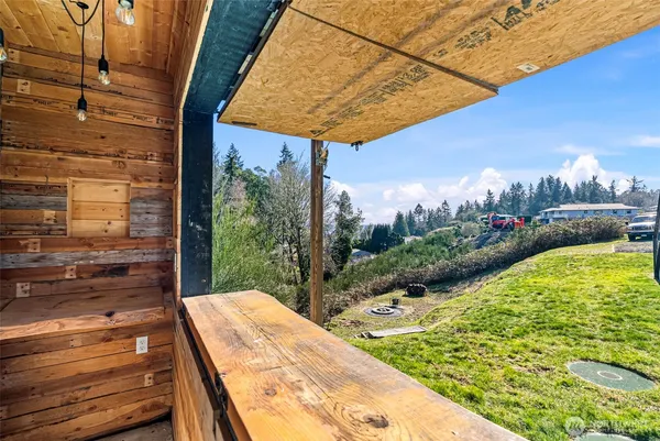 $865,000 | 3040 Classic Avenue Northeast, Bremerton, WA 98310