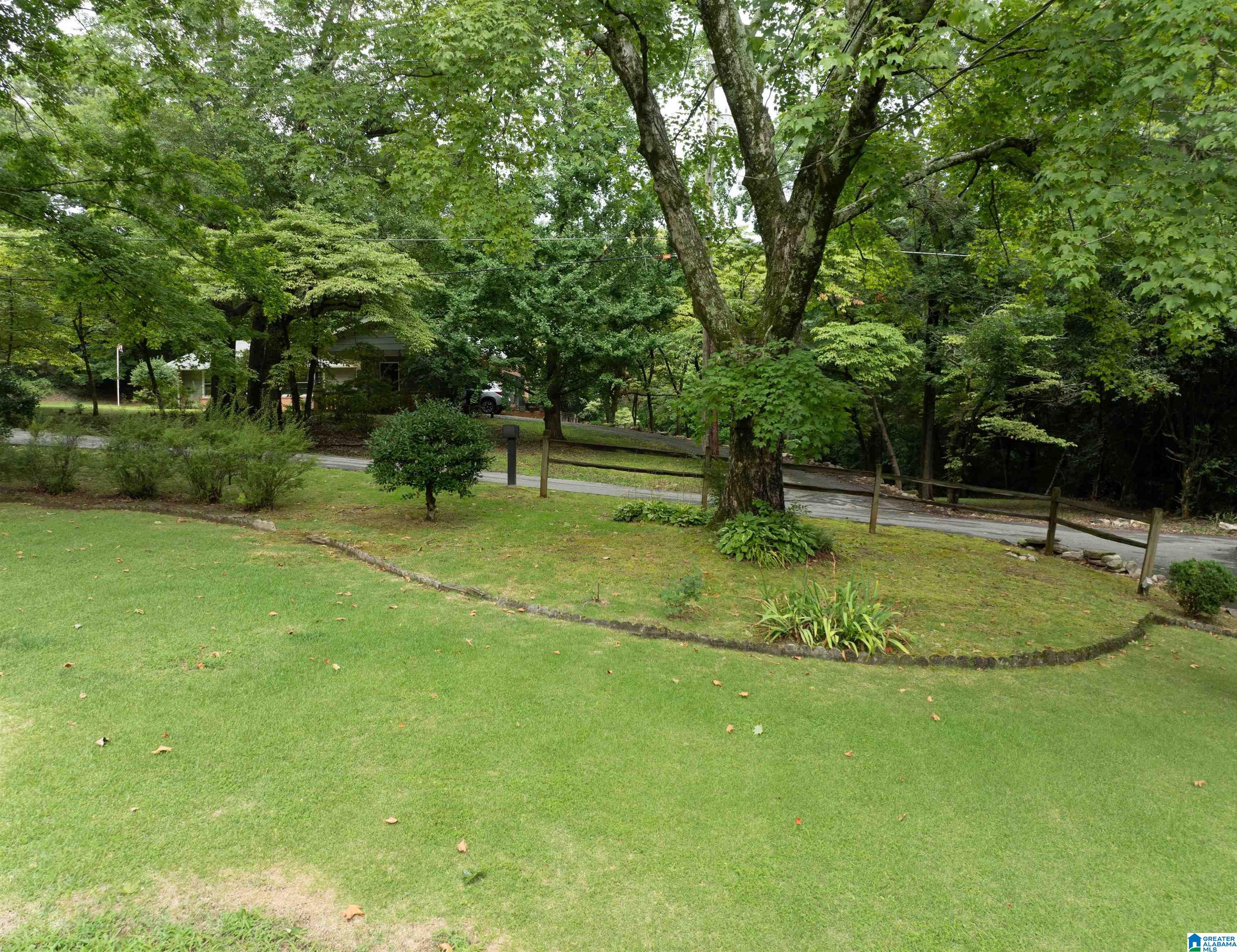 300 Crestview Road Anniston, AL 36207 - Photo 9 of 48