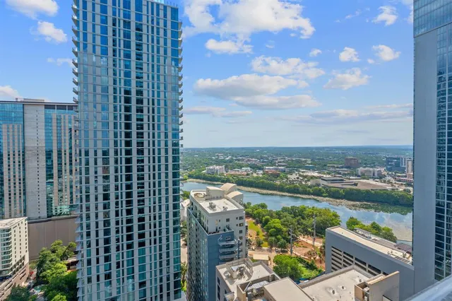 $5,400 | 610 Davis Street, Unit 2608, Austin, TX 78701