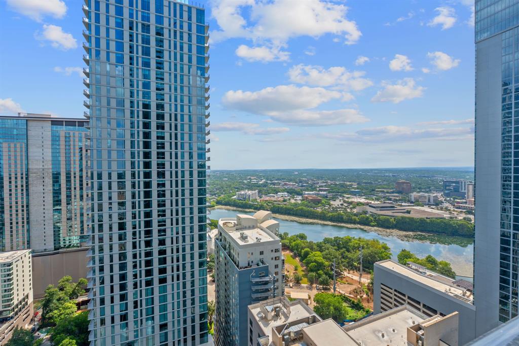 610 Davis Street, Unit 2608 Austin, TX 78701 - Photo 24 of 39 a view of a city