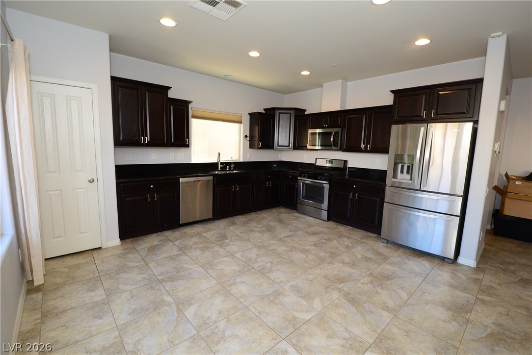 2632 Courgette Way Henderson, NV 89044 - Photo 4 of 32