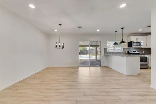 $2,000 | 413 Simmons Drive, Hurst, TX 76053