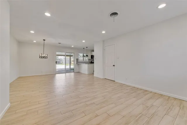 $2,000 | 413 Simmons Drive, Hurst, TX 76053