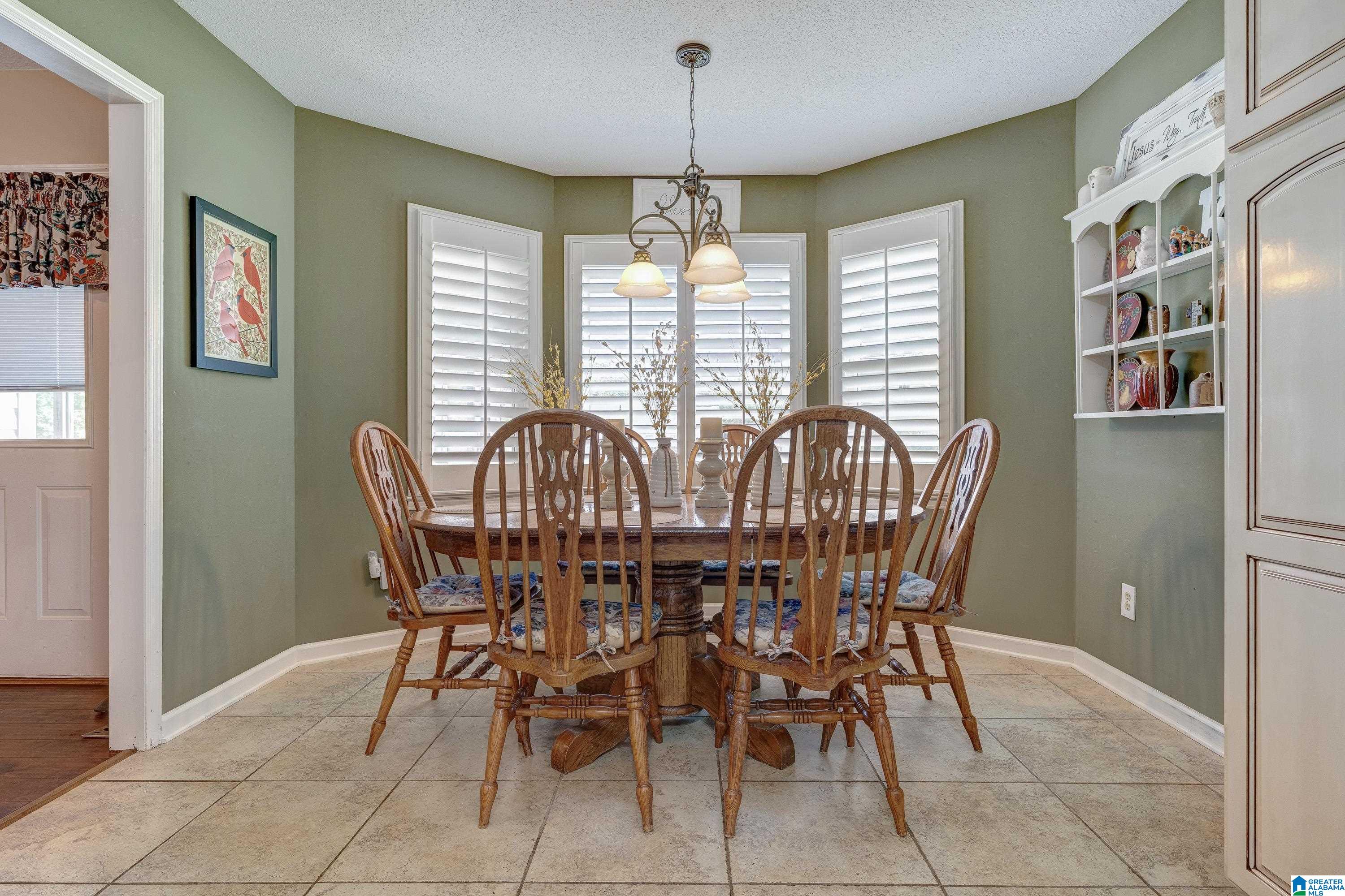 853 Ridgecrest Drive Gardendale, AL 35071 - Photo 14 of 34