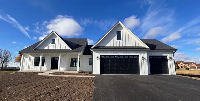 $629,000 | 9295 Stonewall Drive, Newark, IL 60541