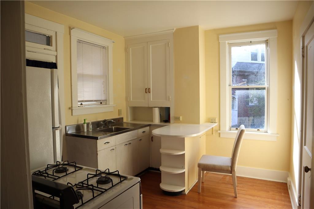 135 Arden Road Pittsburgh, PA 15216 - Photo 8 of 12 Gallery Image 8