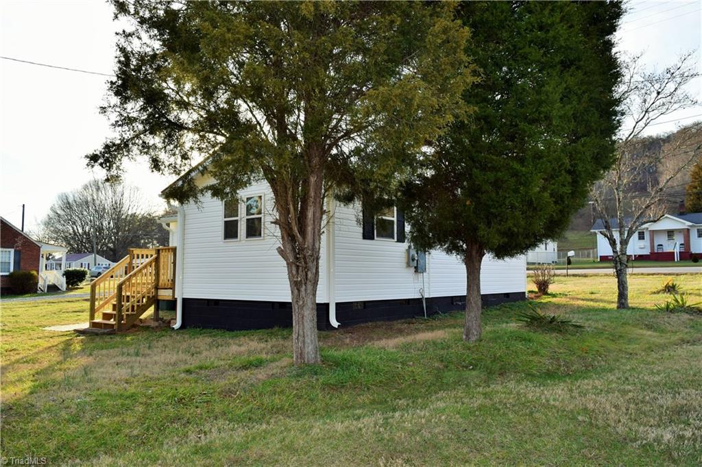 111 Turner Road Mayodan, NC 27027 - Photo 26 of 30 Exterior Back and Left Side