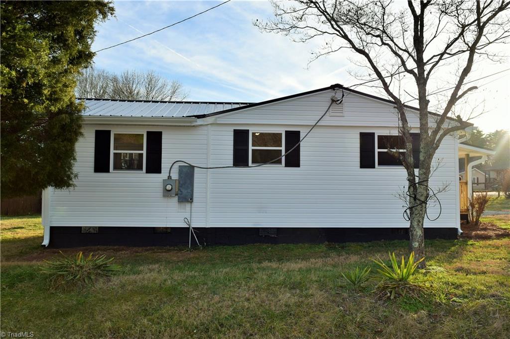 111 Turner Road Mayodan, NC 27027 - Photo 27 of 30 Exterior Left Side