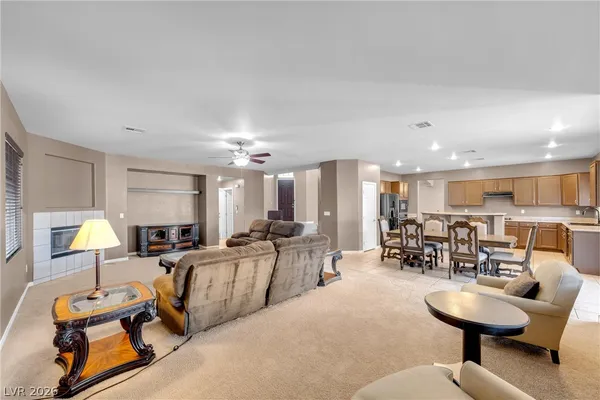 $4,100 | 114 Mango Court, Henderson, NV 89015
