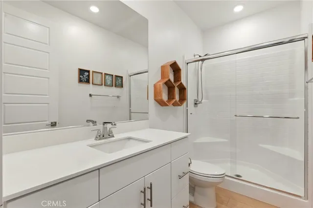 $875,000 | 27475 Mercantile Court, Valencia, CA 91381