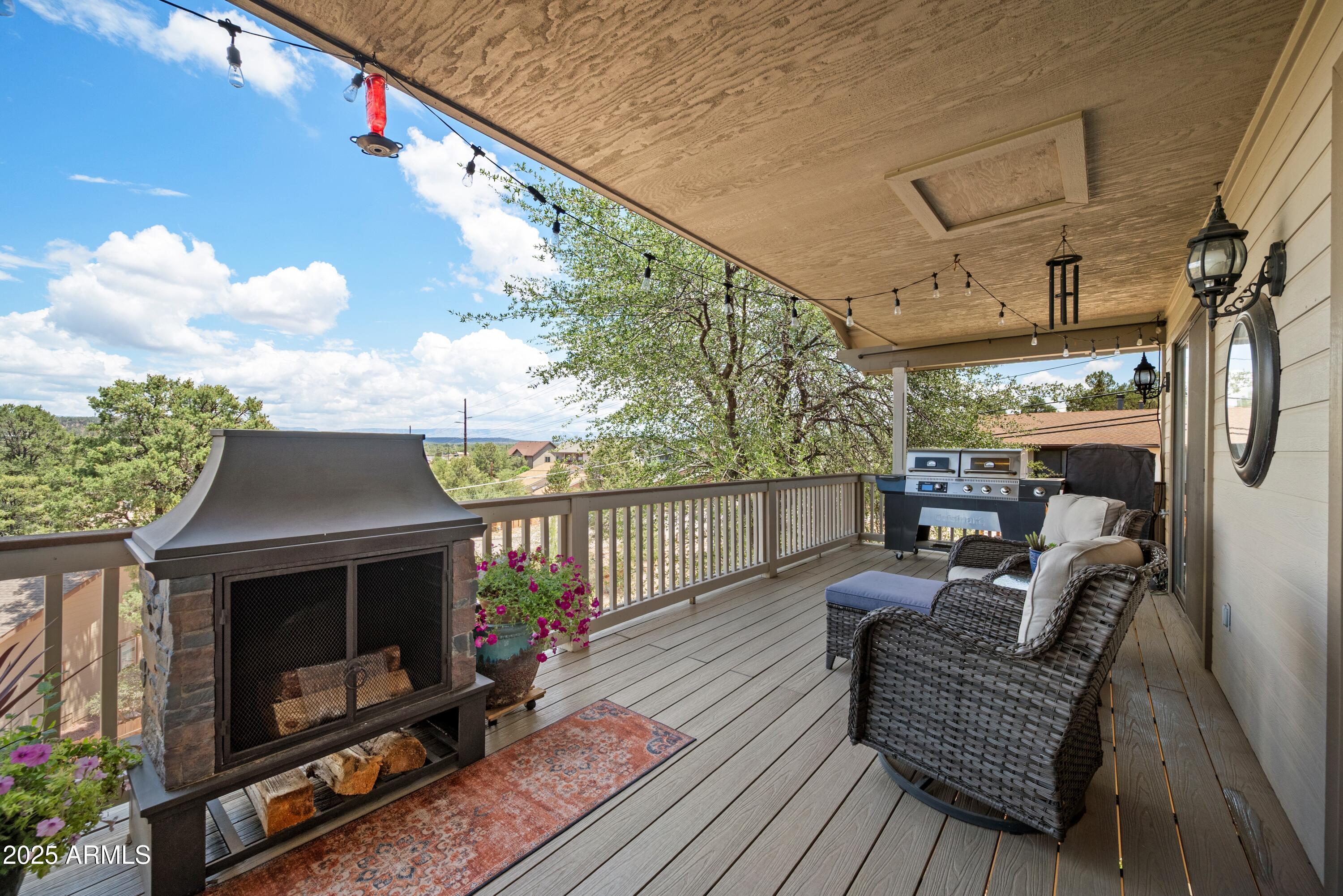814 West Rim View Road Payson, AZ 85541 - Photo 29 of 42 a view of a balcony with furniture