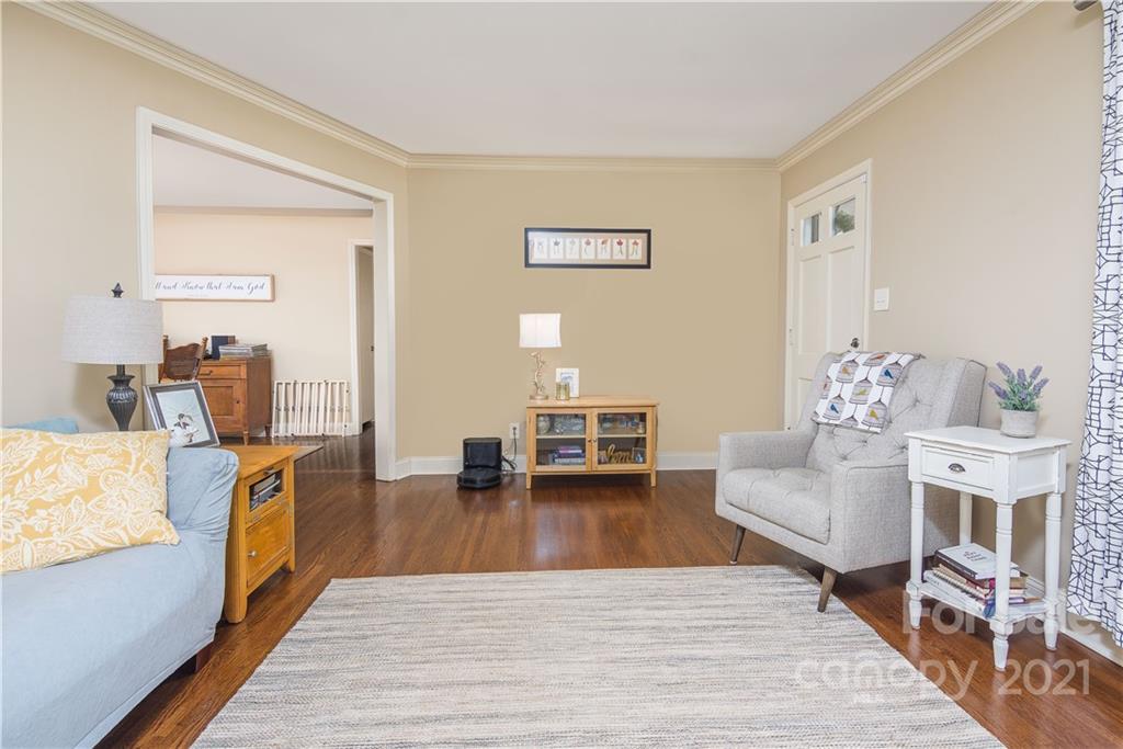 5201 Londonderry Road Charlotte, NC 28210 - Photo 9 of 42 a living room with furniture and a wooden floor