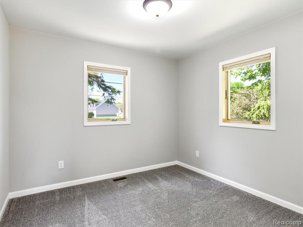 2482 Range Road Port Huron, MI 48060 - Photo 17 of 44 Gallery Image 17