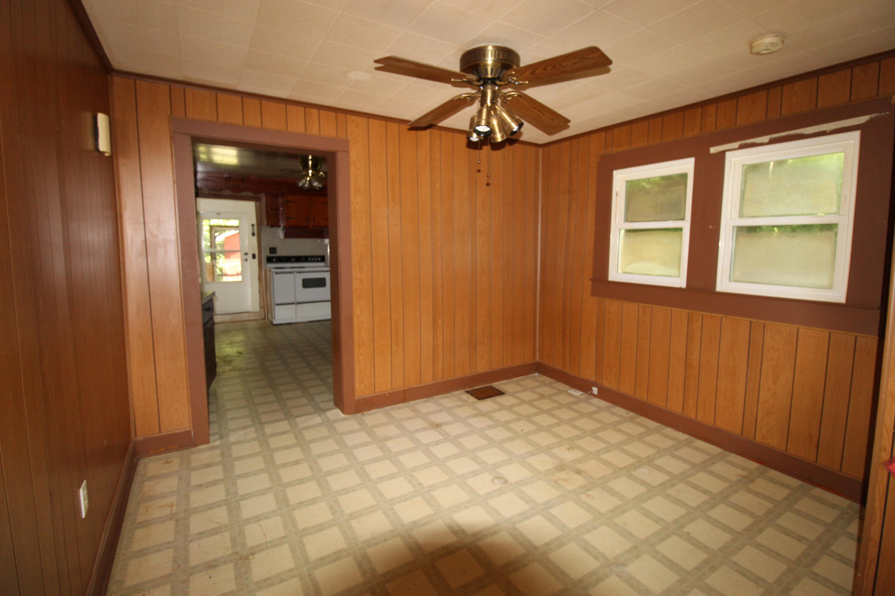 309 Gravely Road Kingsport, TN 37665 - Photo 12 of 33 IMG_7176