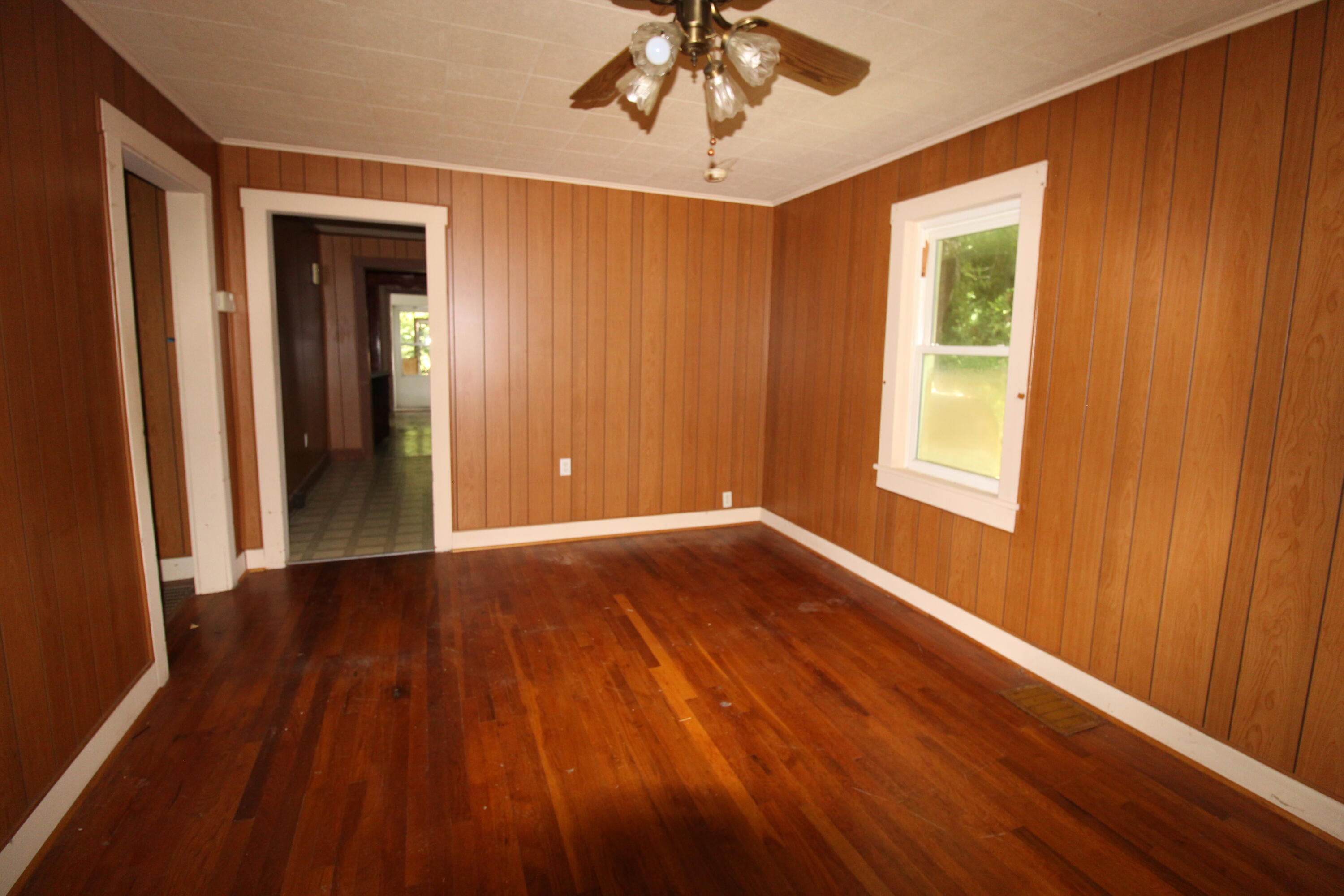 309 Gravely Road Kingsport, TN 37665 - Photo 16 of 33 IMG_7180